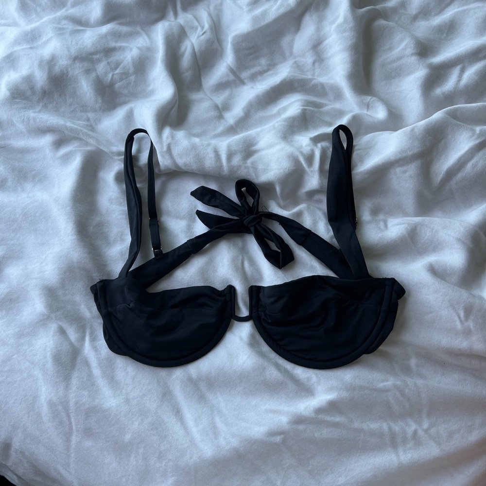 Monday Swimwear Bikini Top